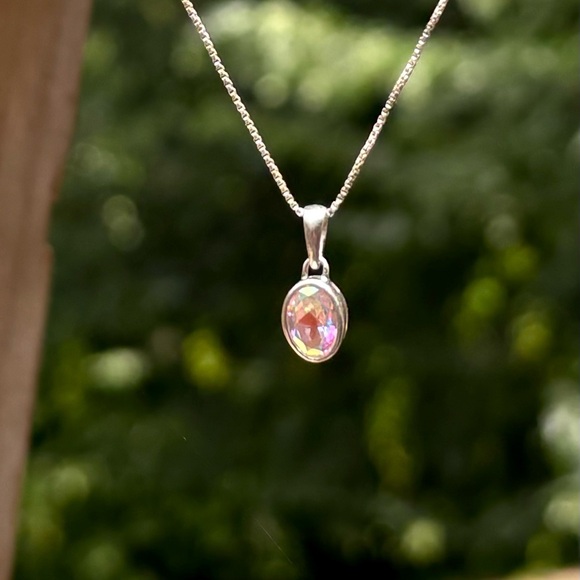 Mercury Topaz Necklace - Picture 5 of 14